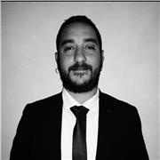 Laureato in scienze sociali e relazioni internazionali. impartisco lezioni in Storia, filosofia e scienze umane